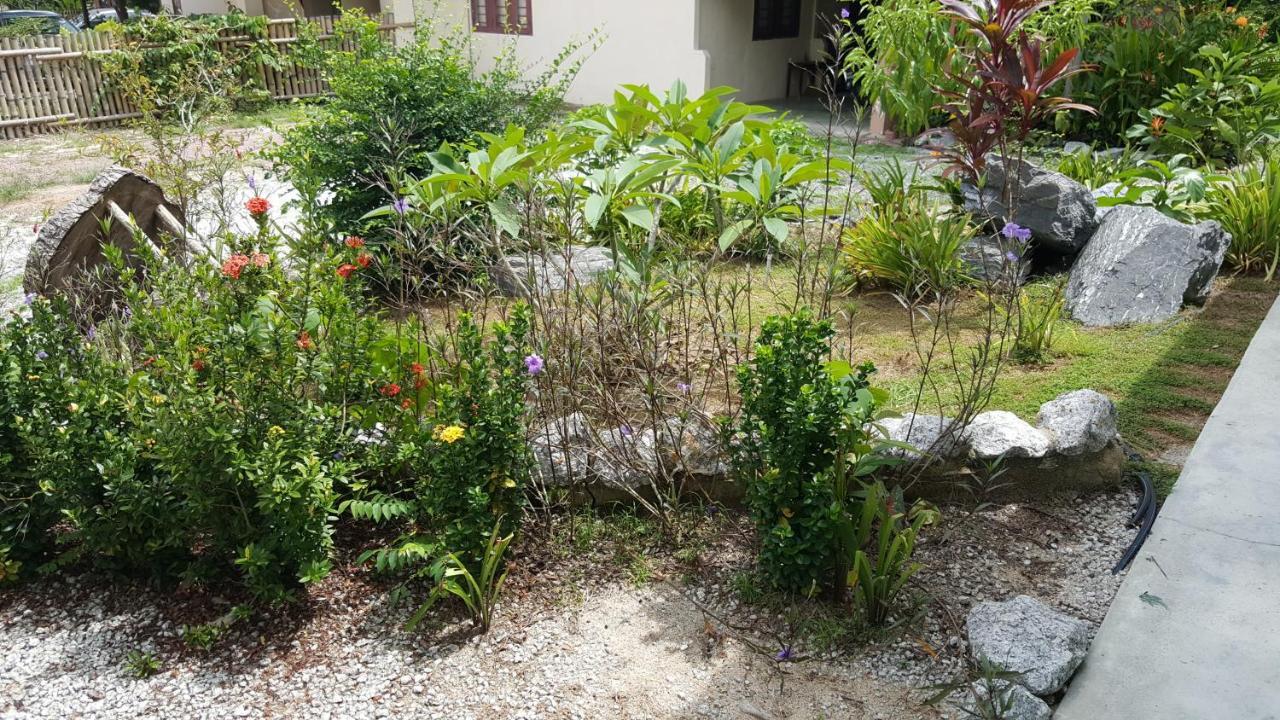 Sabandy House B&B Padang Mat Sirat Bagian luar foto